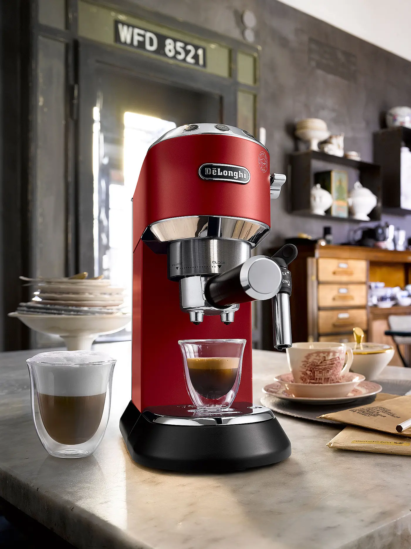 DELONGHI | Espressomaschine "Dedica" 1350 Watt EC685R | 